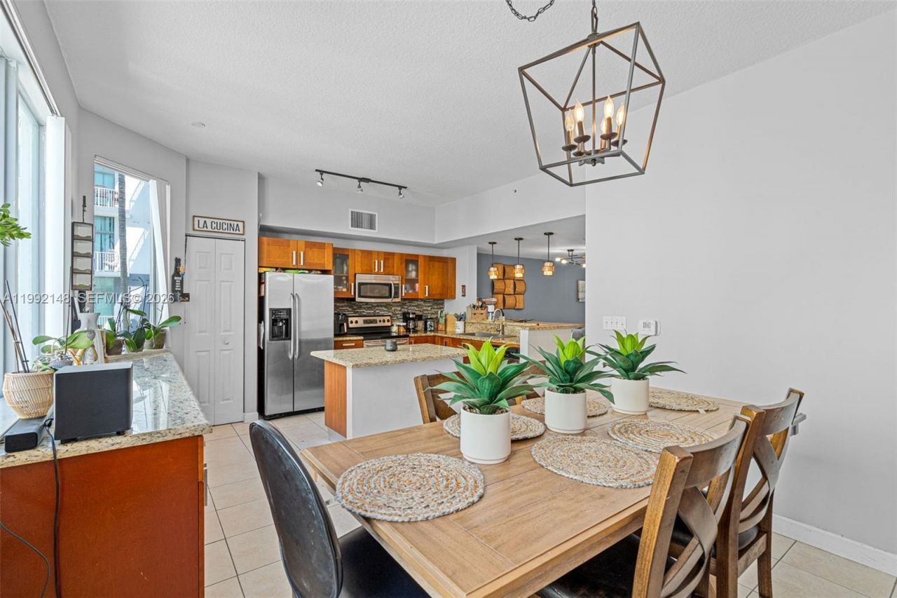 2134 Van Buren St, Unit 306, Hollywood, FL 33020 Photo