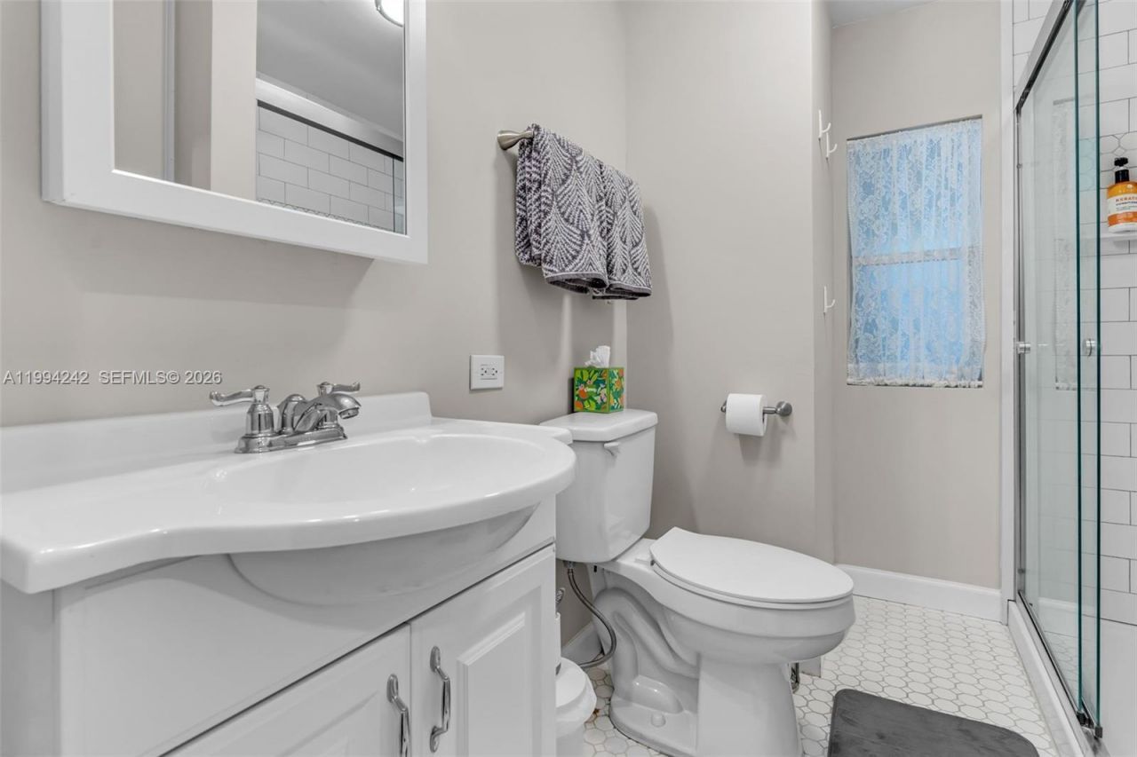 900 S Emerald Dr , Key Largo, FL 33037 Photo