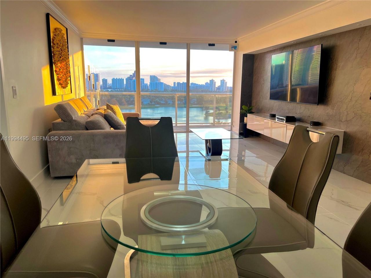 3701 N Country Club Dr , Unit 1505, Aventura, FL 33180 Photo