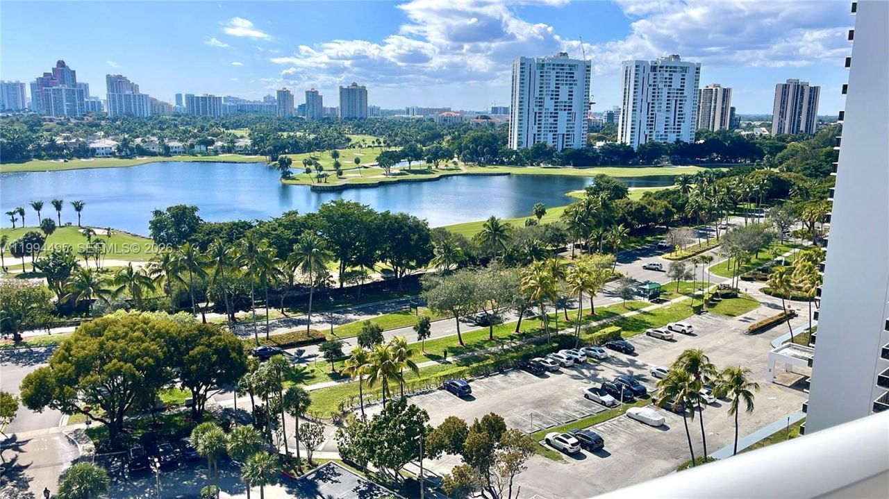 3701 N Country Club Dr , Unit 1505, Aventura, FL 33180 Photo
