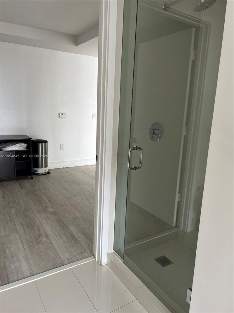 121 NE 34th St , Unit 1207, Miami, FL 33137 Photo