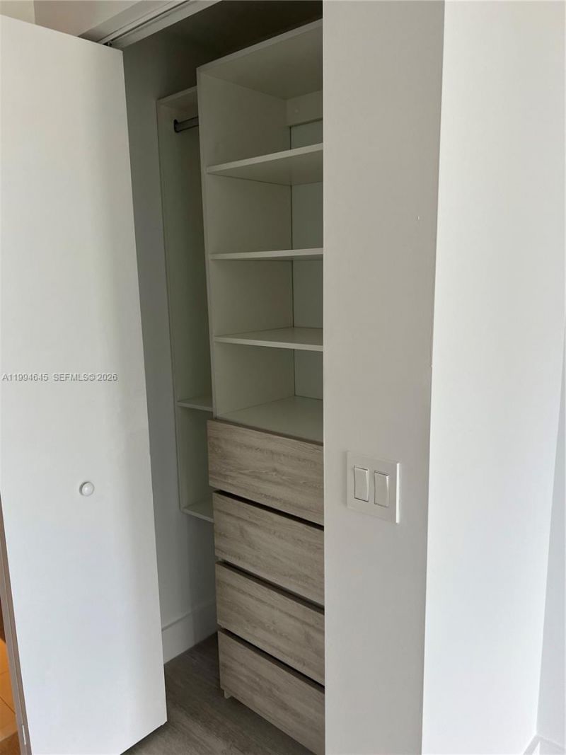 121 NE 34th St , Unit 1207, Miami, FL 33137 Photo