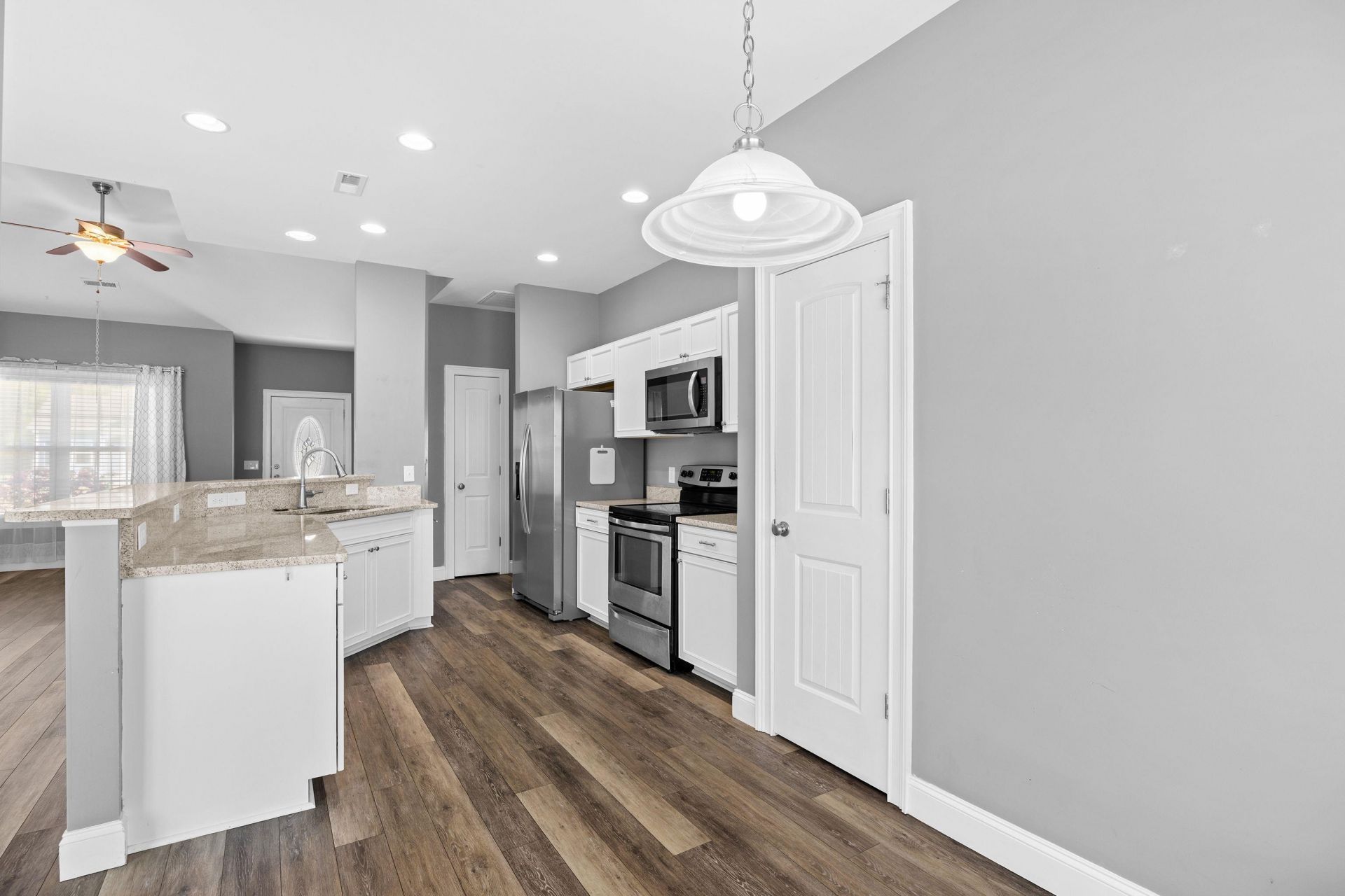 518 Irees Way Photo 11