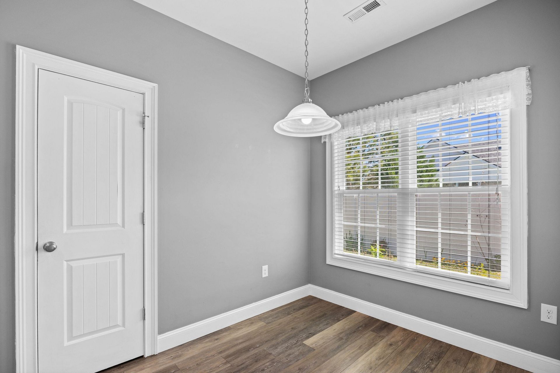 518 Irees Way Photo 12