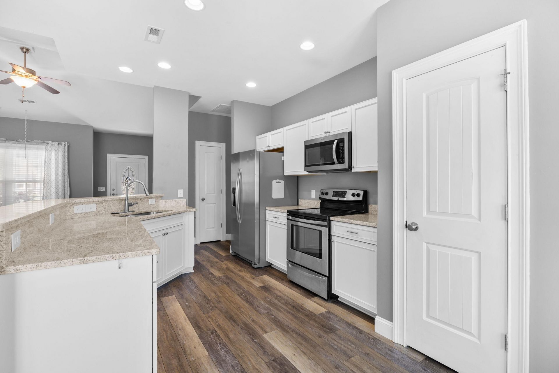 518 Irees Way Photo 16