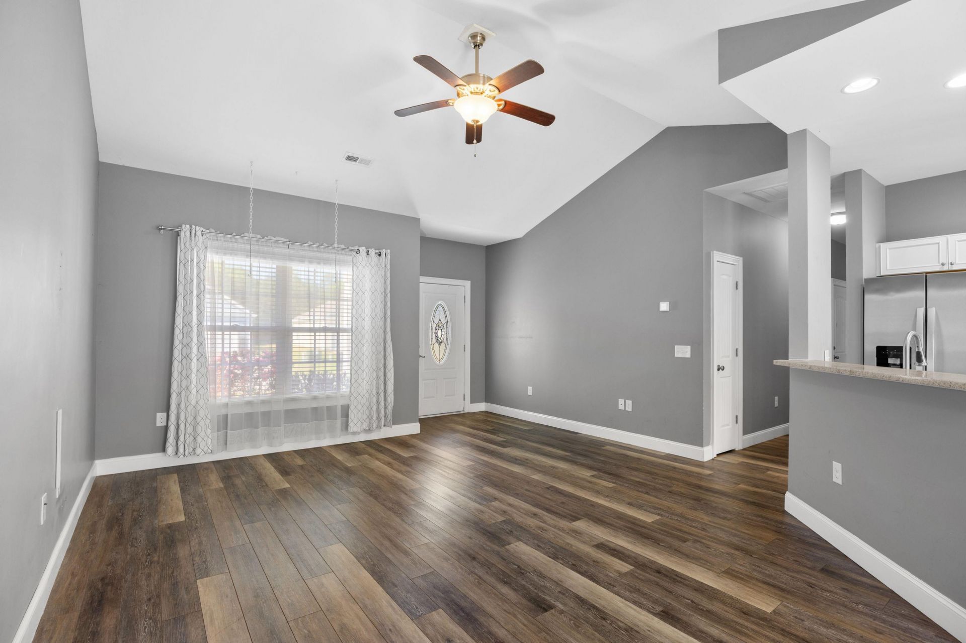 518 Irees Way Photo 24