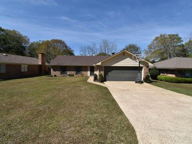 135 CAMILLIA CIRCLE, Ruston, LA 71270