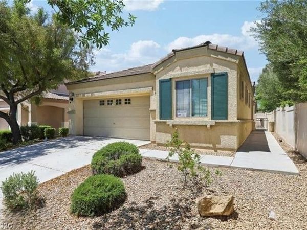5433 Overlook Valley Street, North Las Vegas, NV 89081