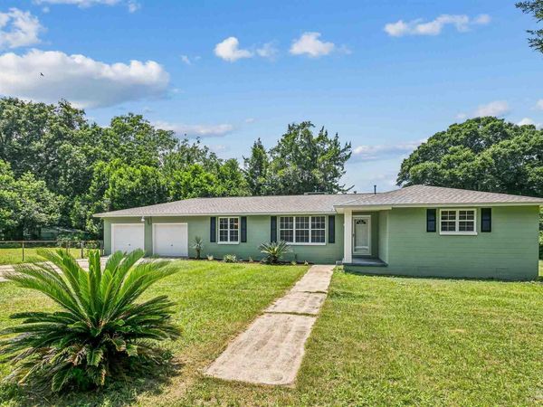 7987 Hendrix Ave, Pensacola, FL 32514