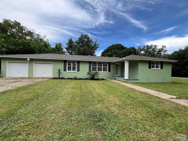 7987 Hendrix Ave, Pensacola, FL 32514