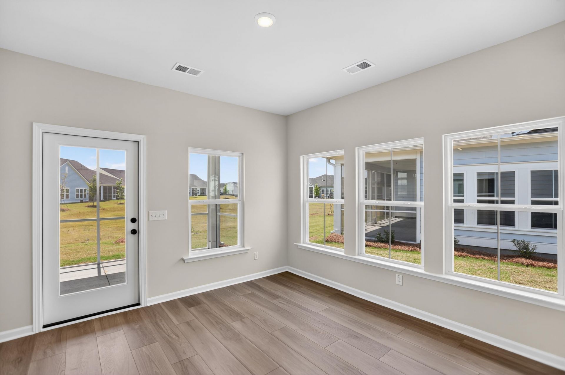 147 Baldric Court Photo 10