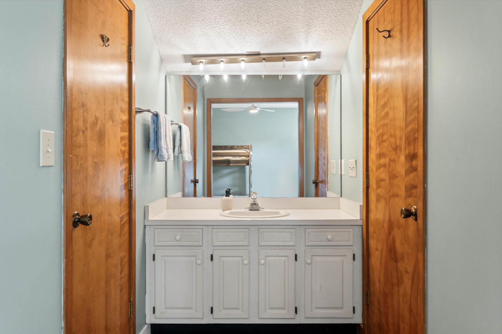 2112 Loblolly Lane Photo 25