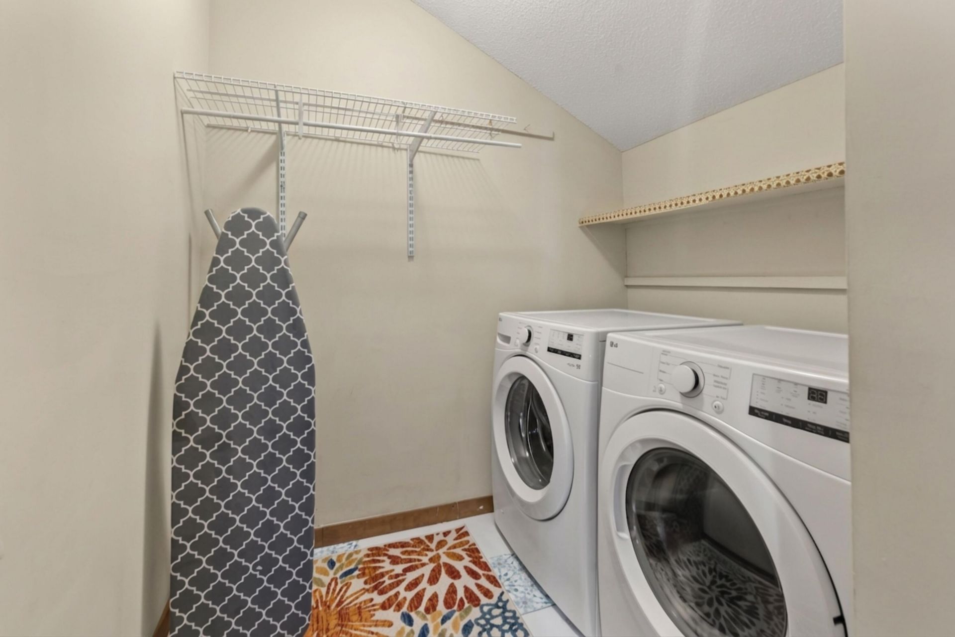 2112 Loblolly Lane Photo 27