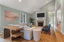 2112 Loblolly Lane photo 4