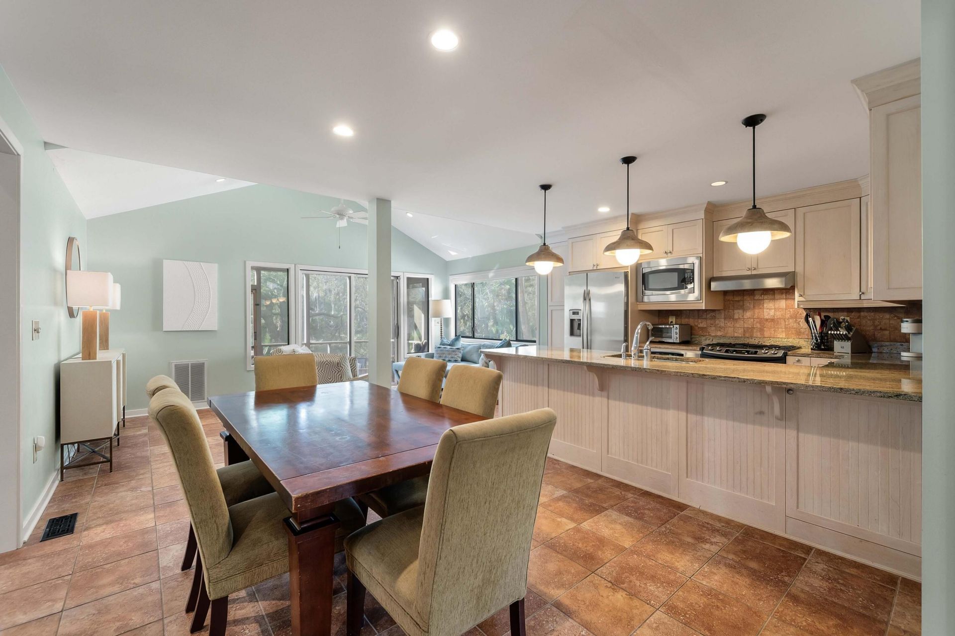 2112 Loblolly Lane Photo 7