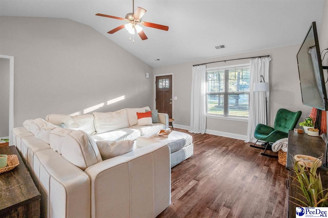 40 Thistledown Lane Photo 29