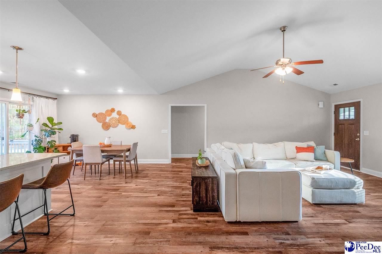 40 Thistledown Lane Photo 32