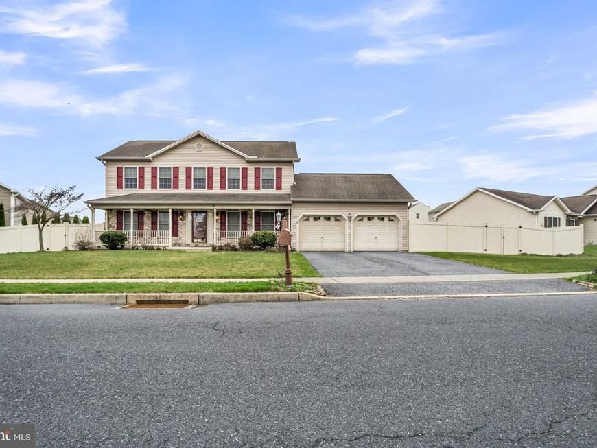 6355 Chatham Glenn Way N, Harrisburg, PA 17111 Main Photo