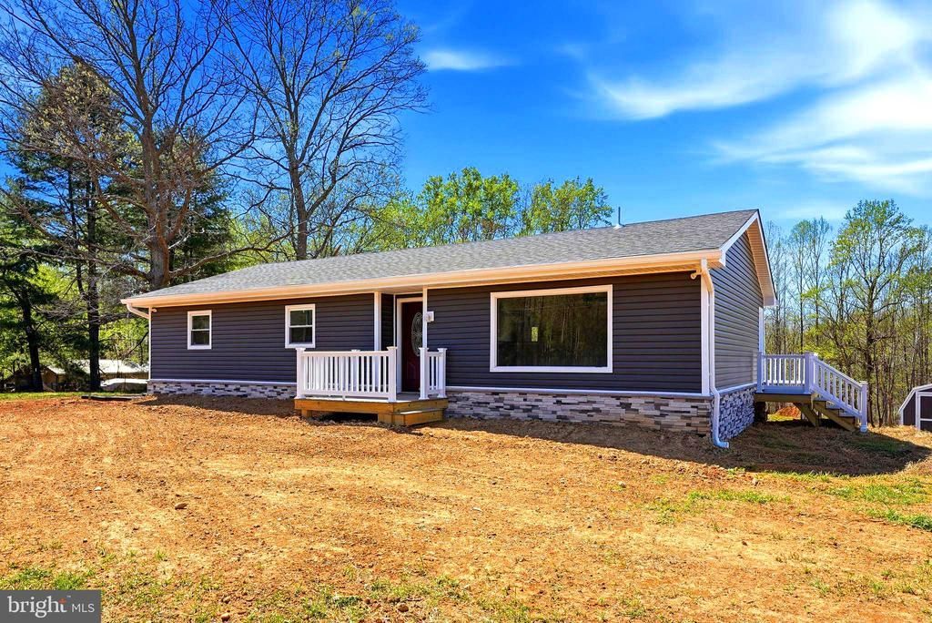 22064 YELLOWBOTTOM, LIGNUM, VA 22726