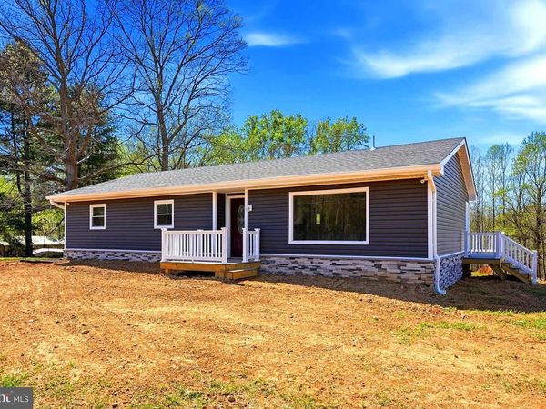 22064 YELLOWBOTTOM, LIGNUM, VA 22726