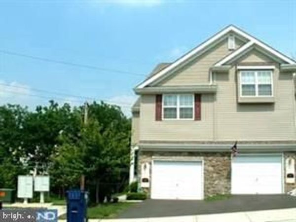 445 FORT HILL CIRCLE, FORT WASHINGTON, PA 19034