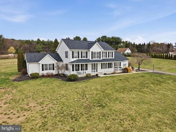 8285 POHOPOCO DRIVE, KUNKLETOWN, PA 18058