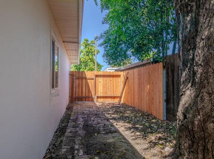 2036 La Jolla Dr, Stockton, CA 95204 Photo