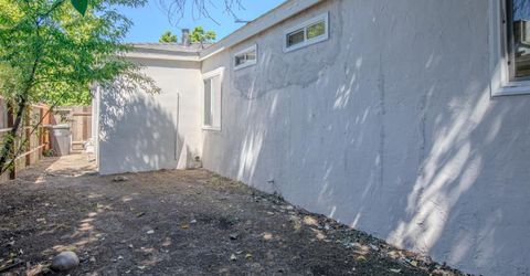 2036 La Jolla Dr, Stockton, CA 95204 Photo