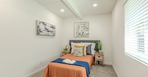 2036 La Jolla Dr, Stockton, CA 95204 Photo