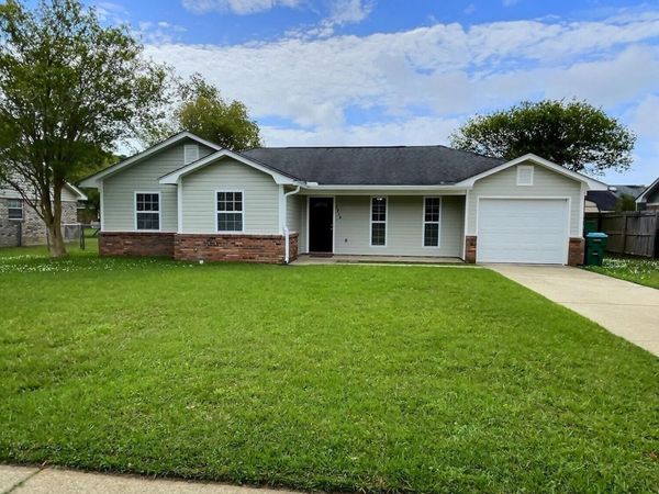 3910 Yosemite Drive, Ocean Springs, MS 39564