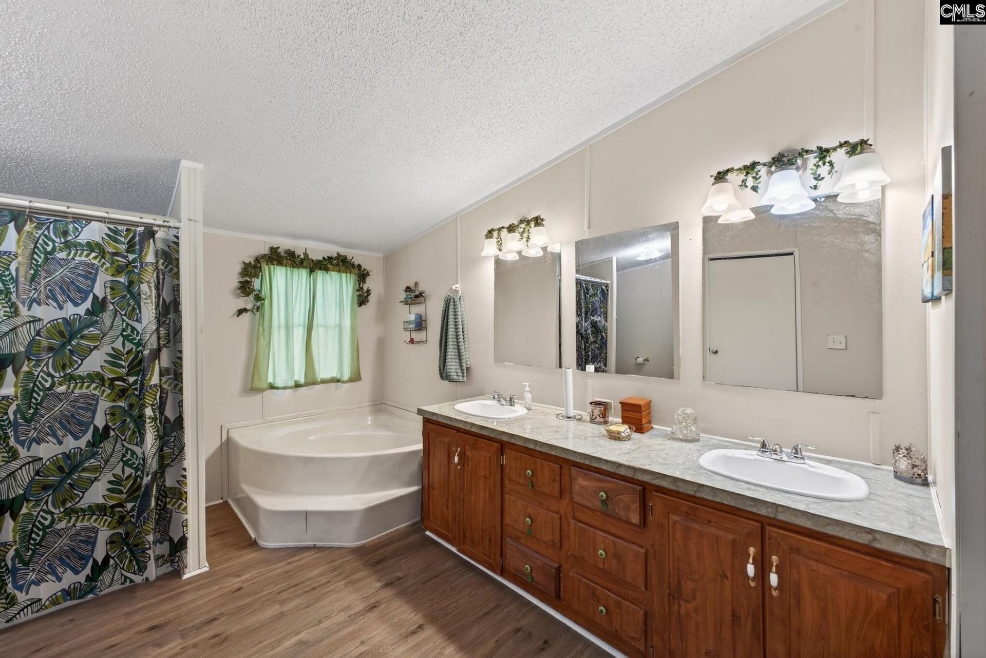 1633 Oak Ridge Club Road Photo 23