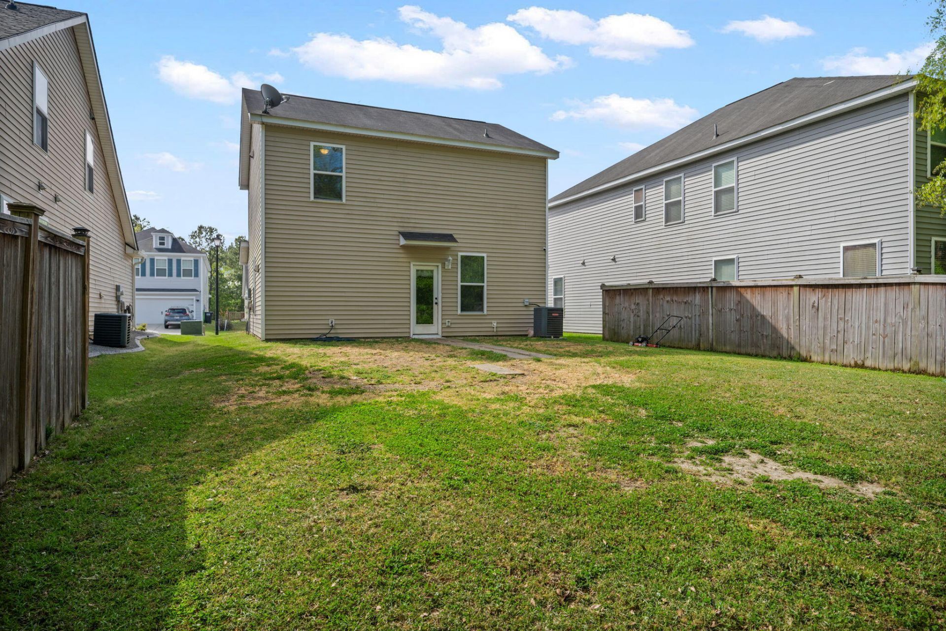 1686 Eider Down Drive Photo 32