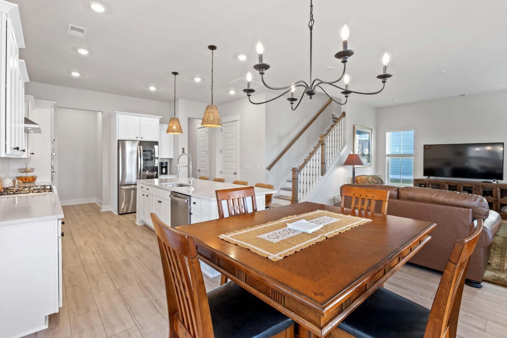 190 Ashworth Drive Photo 13