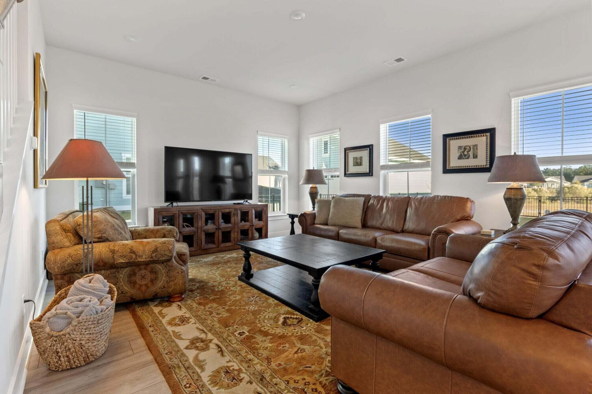 190 Ashworth Drive Photo 14