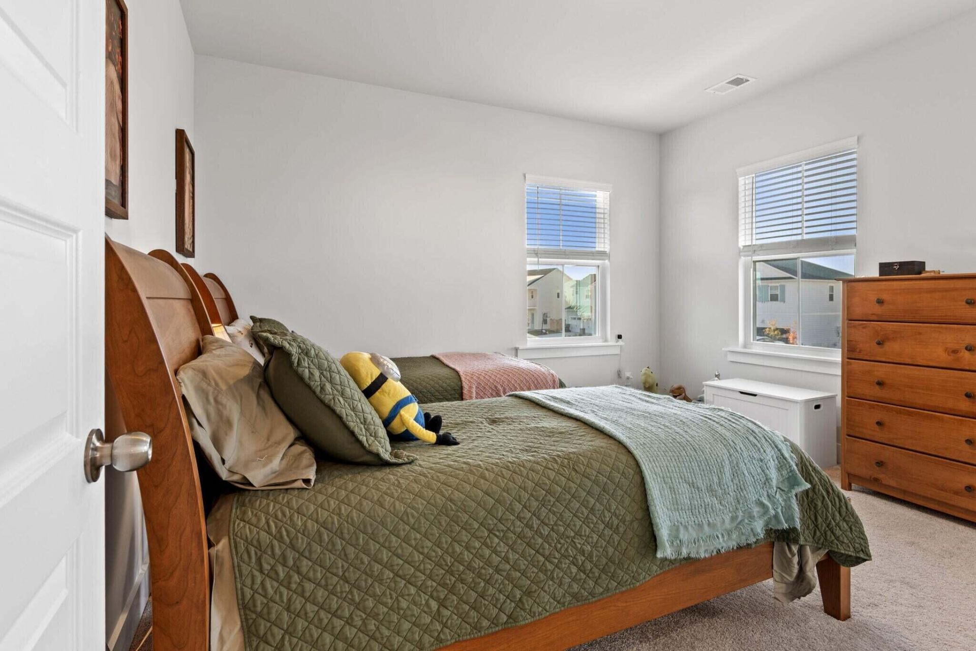 190 Ashworth Drive Photo 27