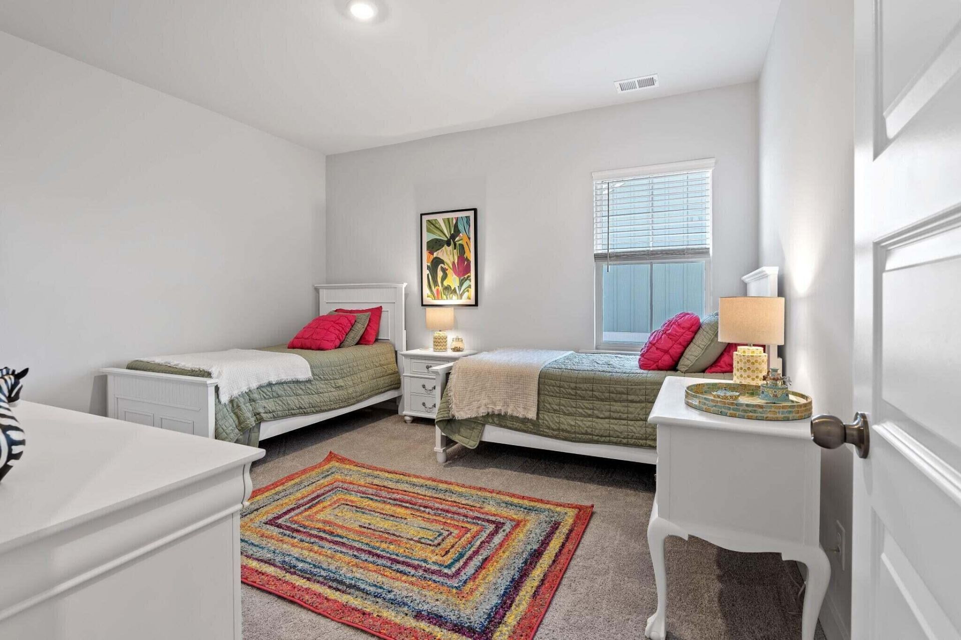 190 Ashworth Drive Photo 31