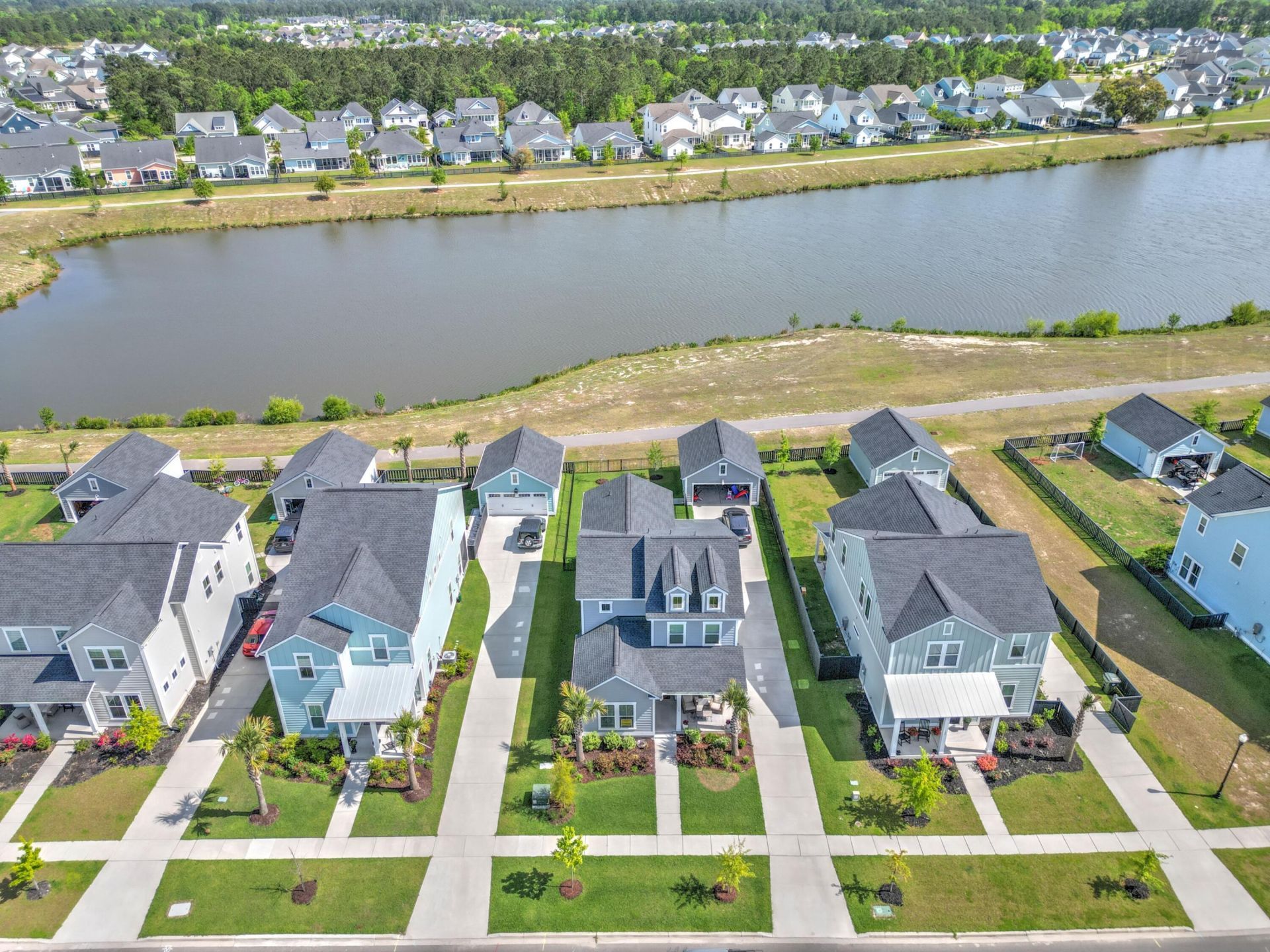 190 Ashworth Drive Photo 46