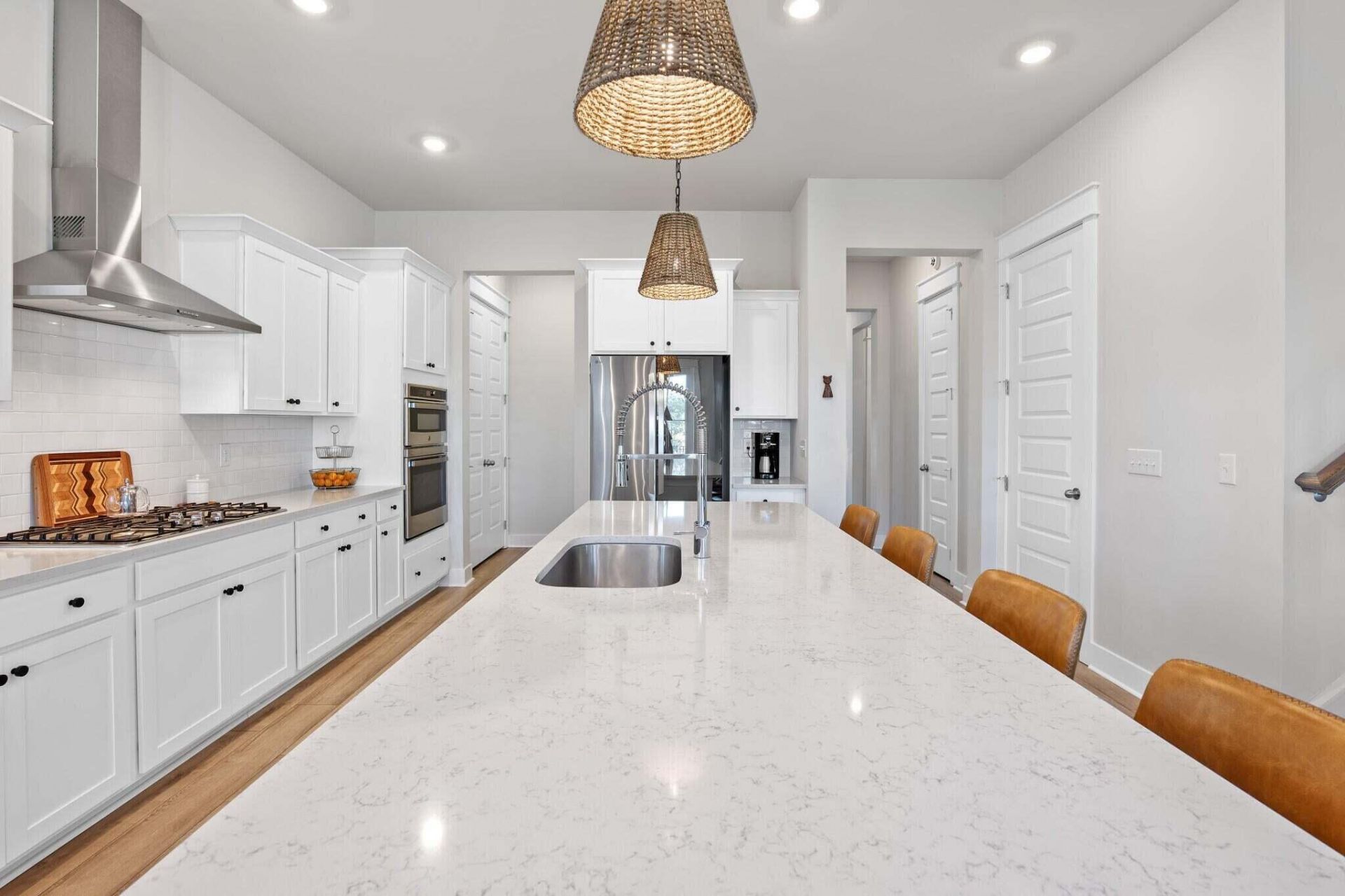 190 Ashworth Drive Photo 8