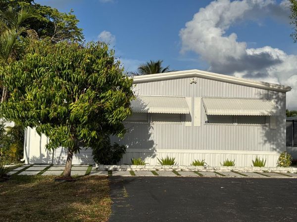 1514 NW 23rd Street, Unit 617, Boynton Beach, FL 33436