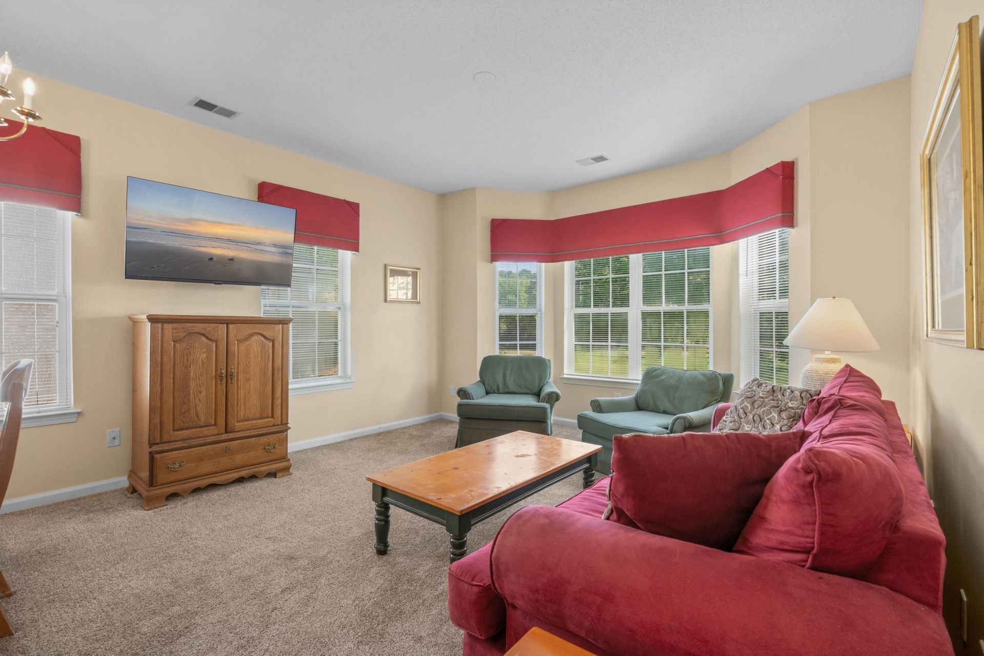 4545 Girvan Dr.  Photo 9