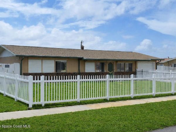 960 Bacon Circle NE, Palm Bay, FL 32905