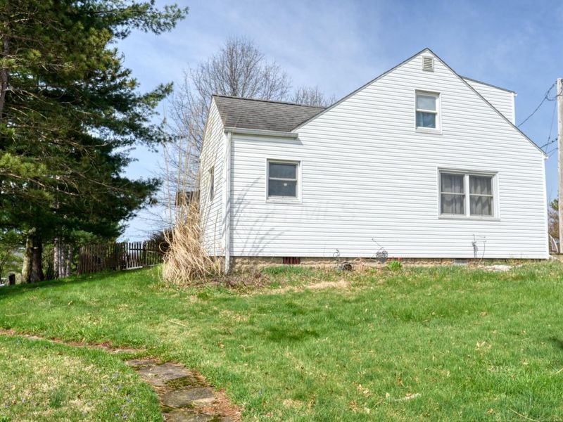 825 Friendship Drive , New Concord, OH 43762 Photo 2