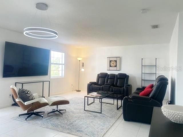 136 Pompano Drive Se, Unit D, Saint Petersburg, FL 33705 Photo
