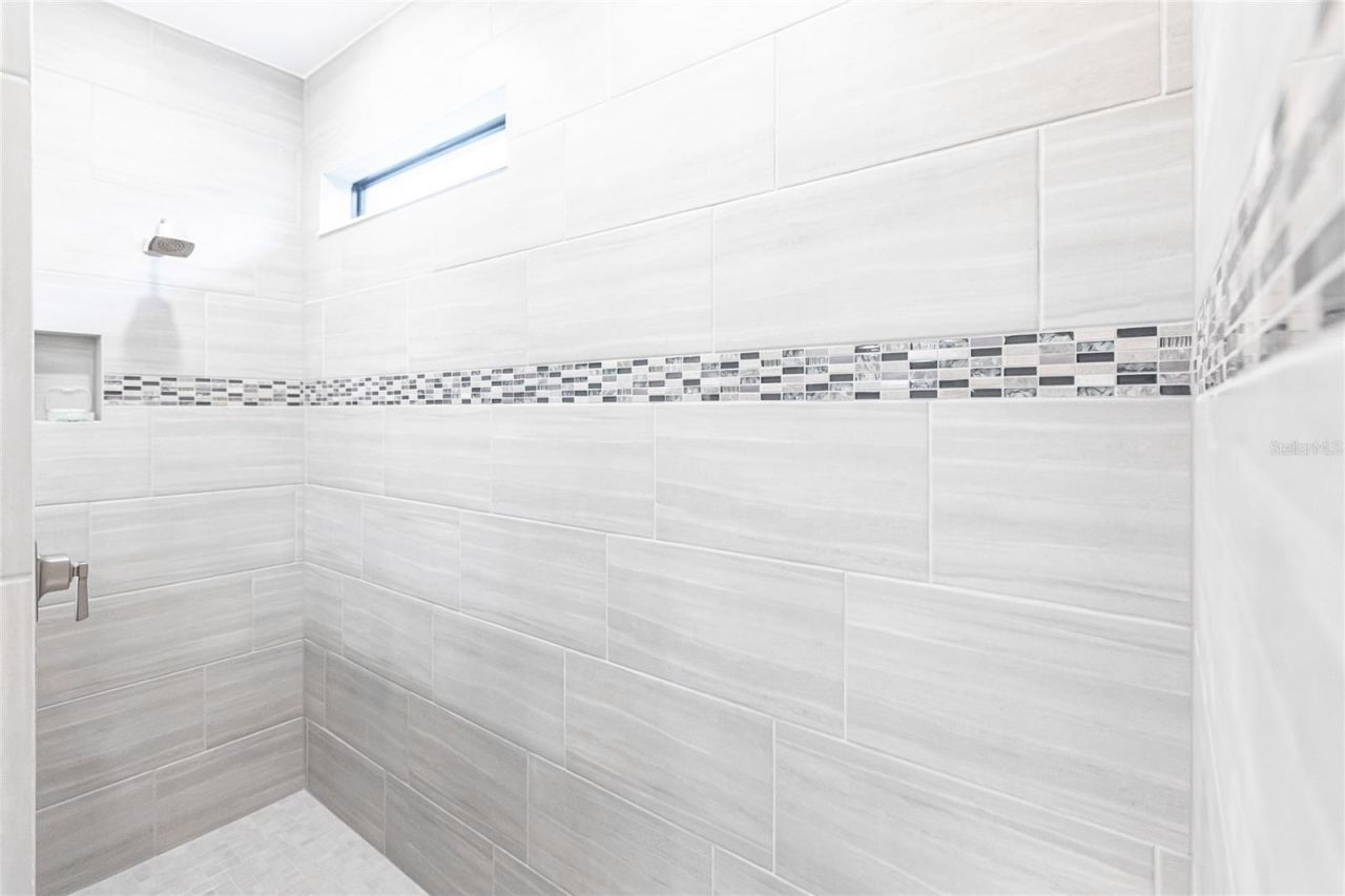 5658 Silverside Pine Court, Bradenton, FL 34211 Photo