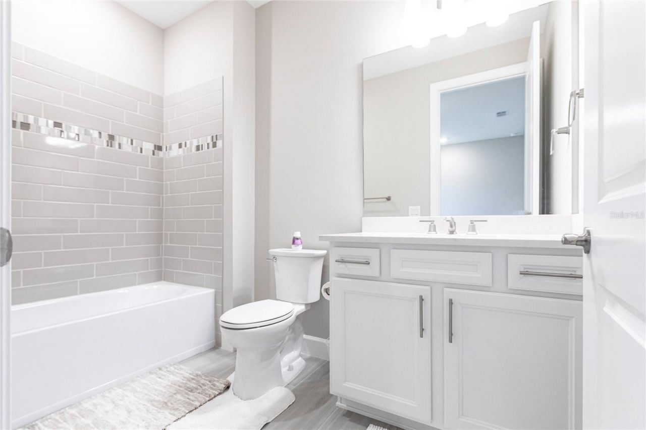 5658 Silverside Pine Court, Bradenton, FL 34211 Photo