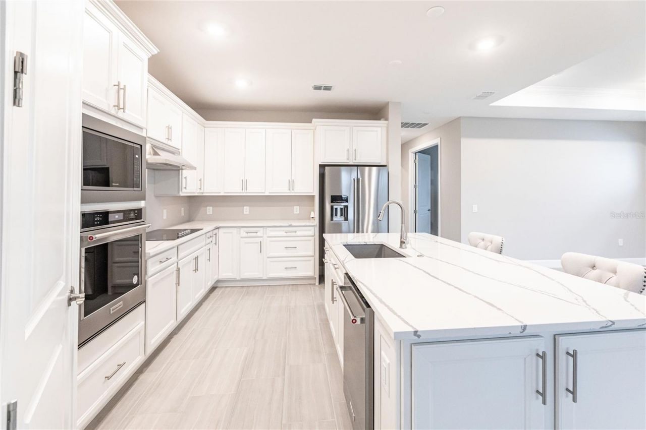 5658 Silverside Pine Court, Bradenton, FL 34211 Photo