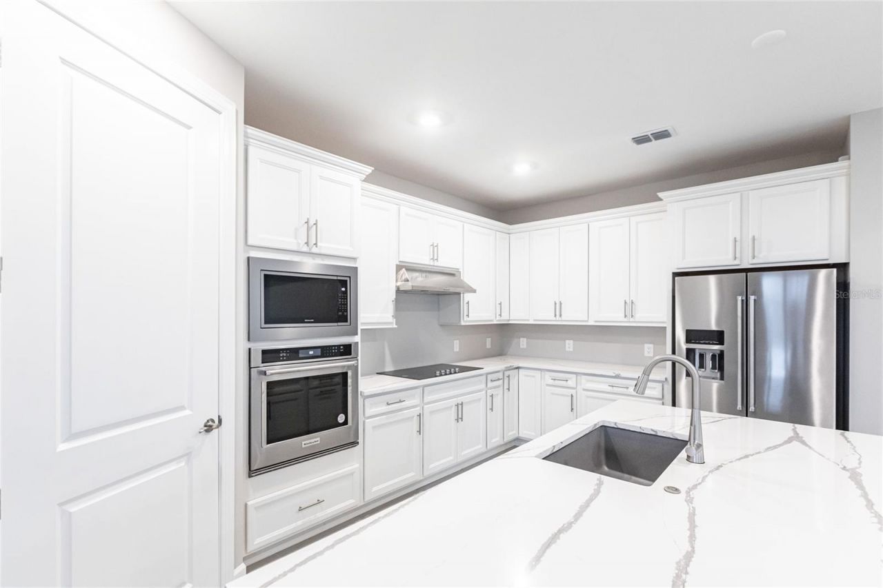 5658 Silverside Pine Court, Bradenton, FL 34211 Photo