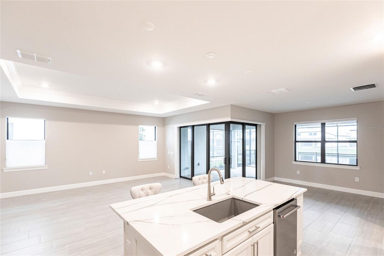 5658 Silverside Pine Court, Bradenton, FL 34211 Photo