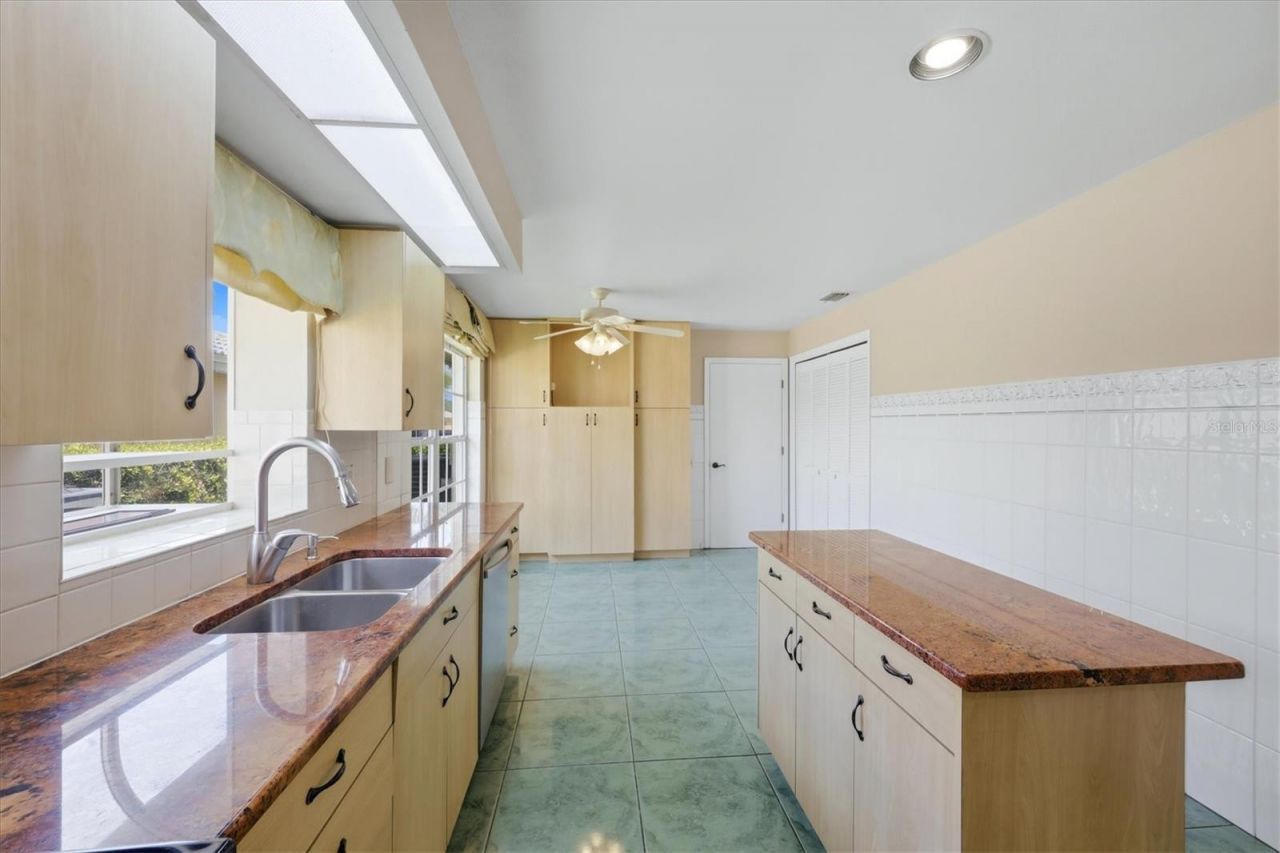 4738 Dundee Drive , Bradenton, FL 34210 Photo