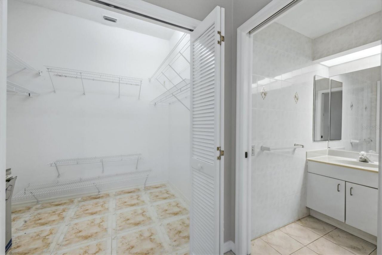 4738 Dundee Drive , Bradenton, FL 34210 Photo